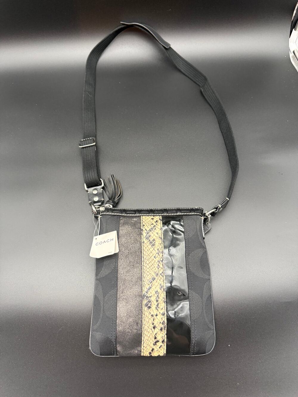 Vintage Coach Hamptons 10266 Swingpack Bag Womens Black Python Leather Crossbody